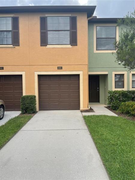 EDGEWATER AT LAKE BRANDON