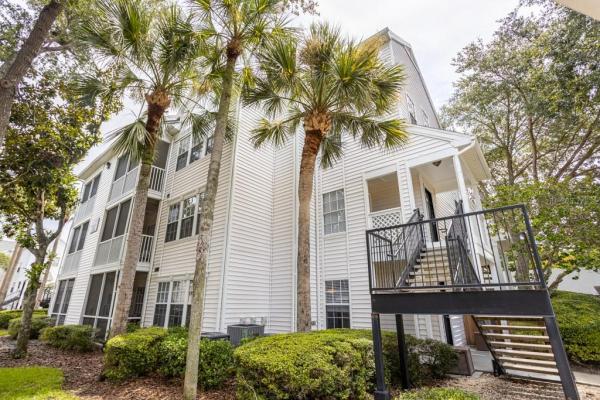 BENTLEY AT COBBS LANDING CONDO THE