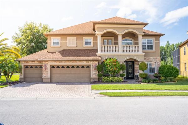 GREY HAWK AT LAKE POLO PH 02