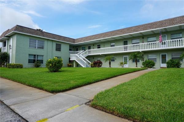 GREEN DOLPHIN PARK CONDO