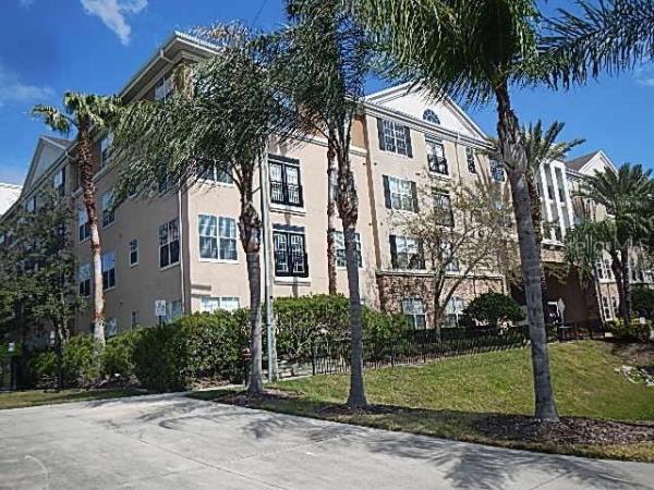 VILLA SONOMA AT INTERNATIONAL PLAZA CONDO