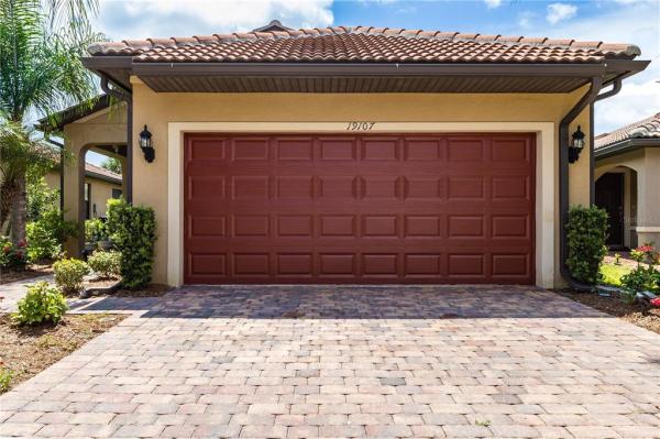 ISLANDWALK AT THE WEST VILLAGE