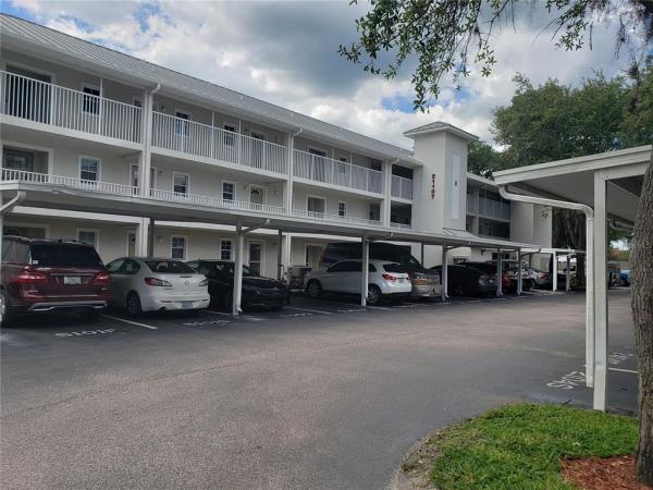 FOUNTAINS AT PARADISE LAKES CONDO