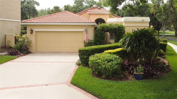 CHEVAL / BIARRITZ VILLAGE