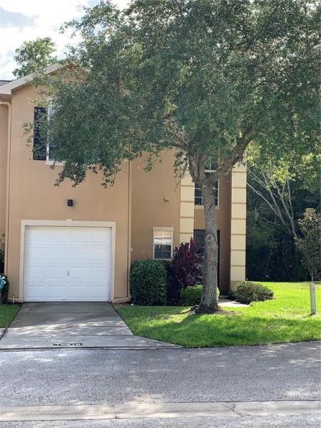 EMERALD POINTE TWNHMS AT TA