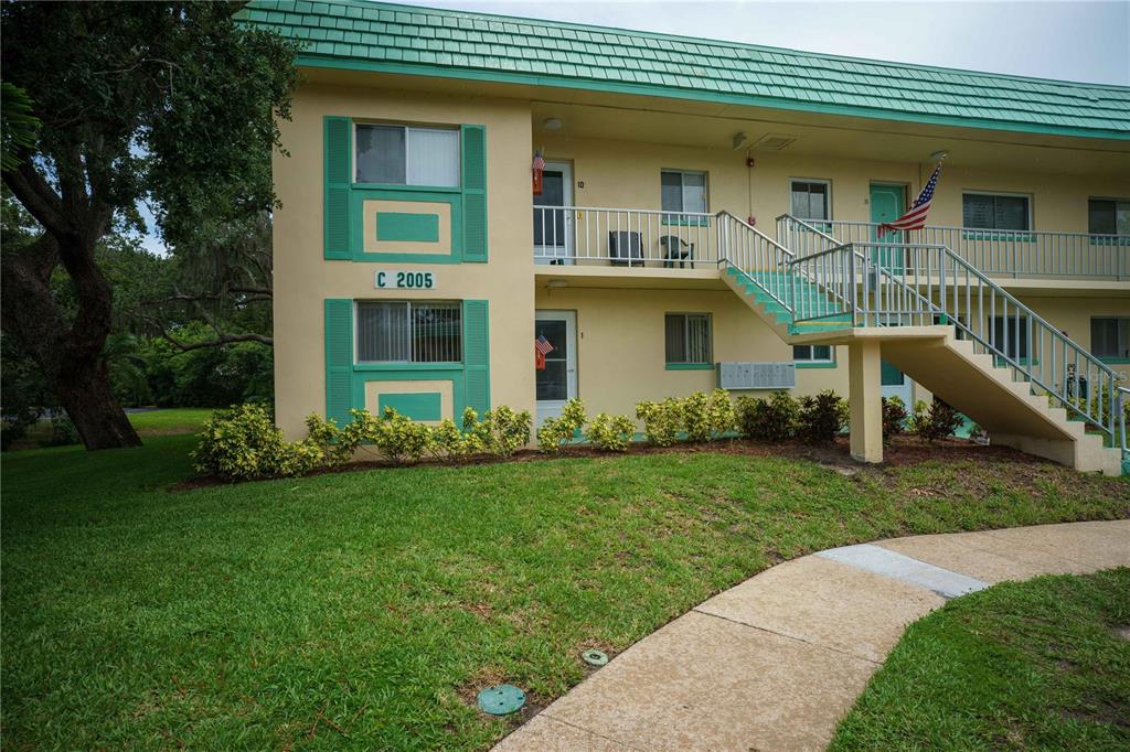 GREENBRIAR CONDO APTS III - фото