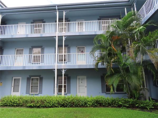 COUNTRY LAKES I CONDO