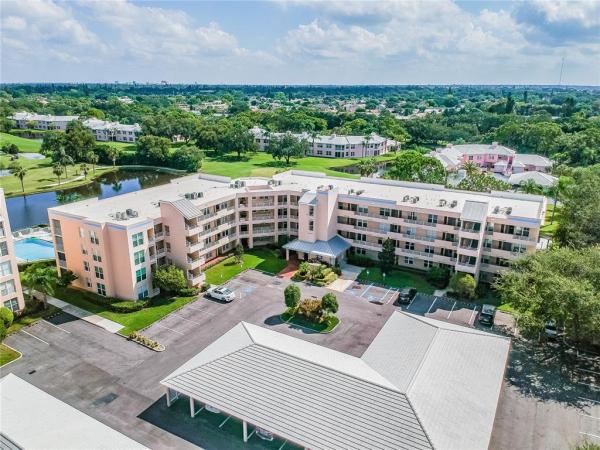 THE GREENS AT PINEBROOK