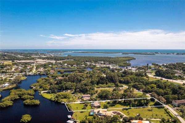 ENGLEWOOD GARDENS 01 03A