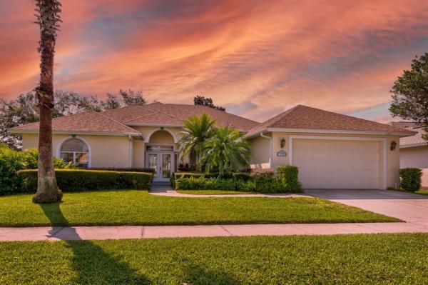 COUNTRY CLUB MOUNT DORA UNIT 02