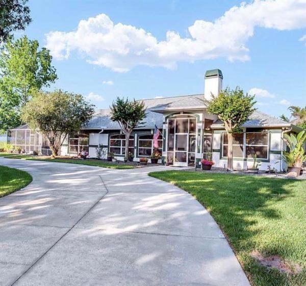 LAKE KIRKLAND SHORES