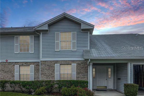 COACH HOMES AT DOVER VILLAGE