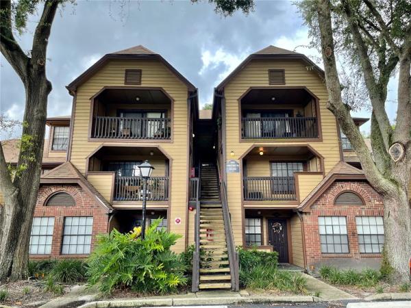 LAKEWOOD PARK A CONDO