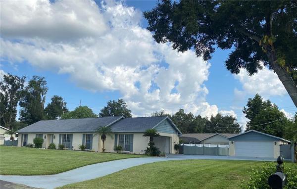 VALRICO LAKE ESTATES