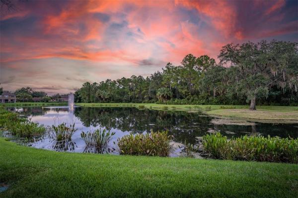 THE PROMENADE TWNHMS AT WES