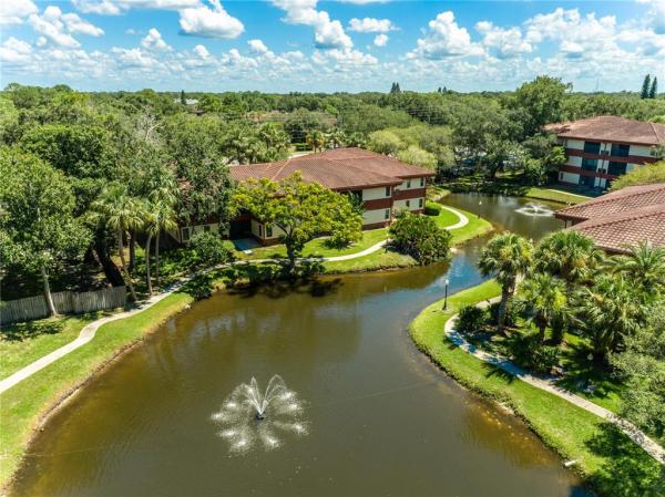 RUSTLEWOOD AT COUNTRYSIDE CONDO