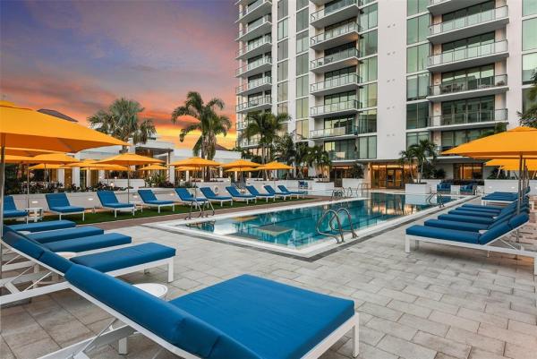 ONE ST PETERSBURG CONDO