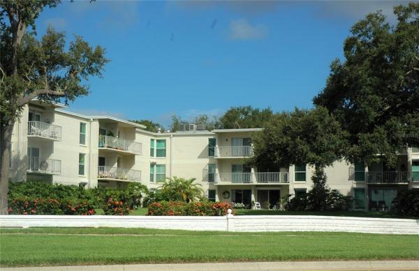 BAYSHORE TRACE CONDO