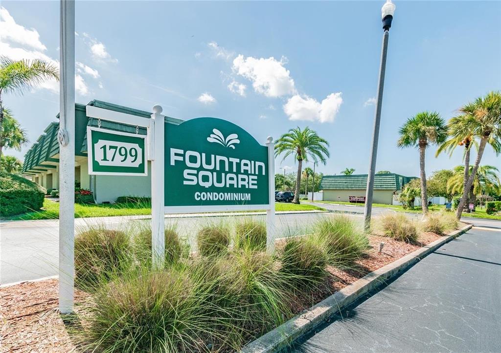 FOUNTAIN SQUARE - фото