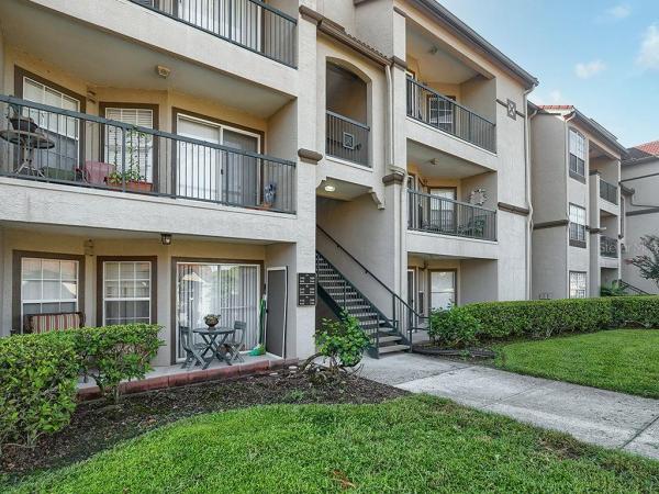 LAKEVIEW AT CALUSA TRACE