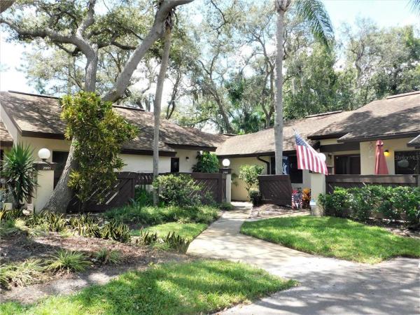 STRATHMORE GATE-EAST