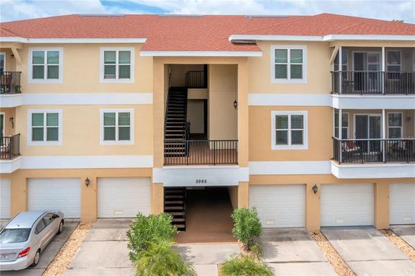 REGENCY PALMS CONDOS BLDG 3