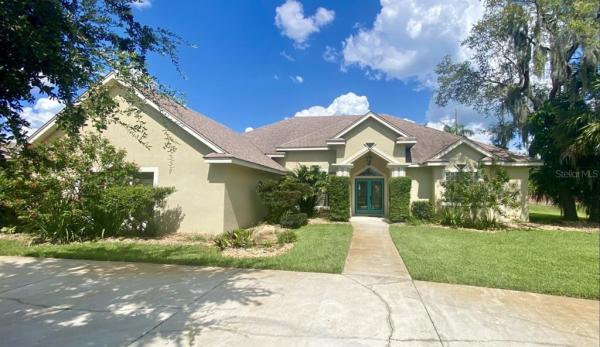 ELOISE POINTE ESTATES