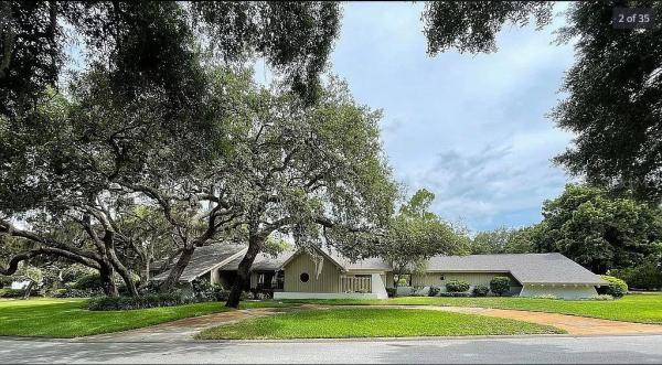 COBB ACRES ON LAKE TARPON
