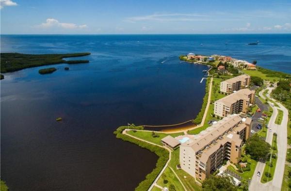 SAND PEBBLE POINTE 3