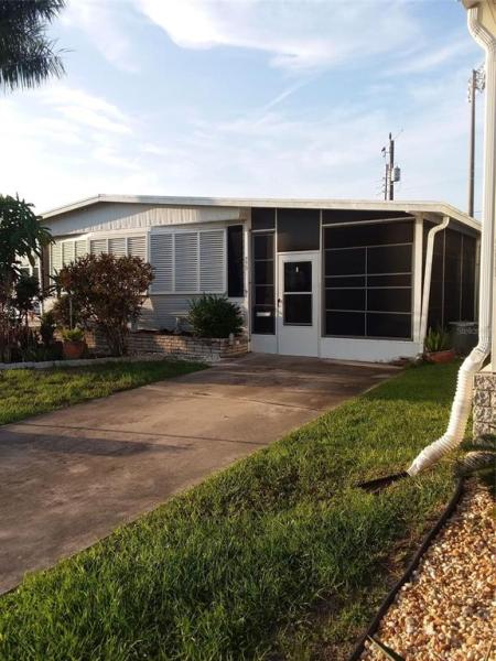 COUNTRY CLUB ESTATES