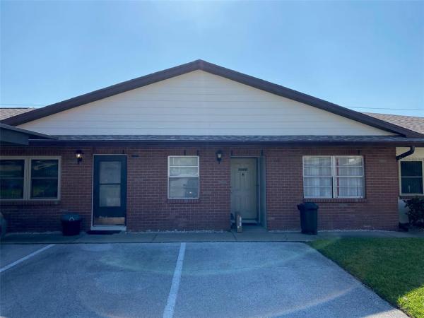 VILLAS AT COUNTRYSIDE THE