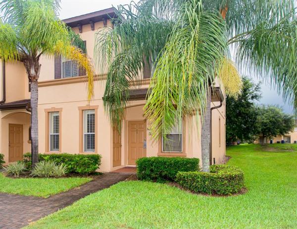 VILLA AT REGAL PALMS CONDO