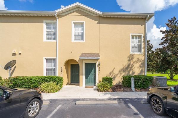 VILLAS AT CHASE GROVES A CONDO