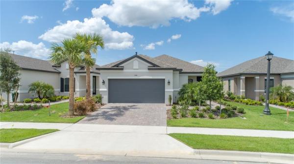 HIGHLAND RANCH ESPLANADE