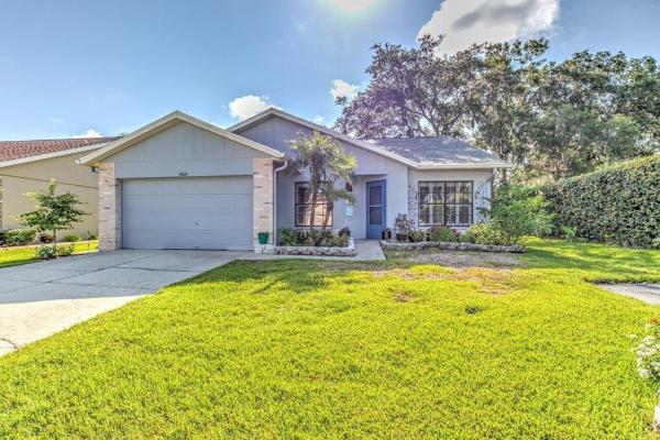 VILLAS ON THE GREEN A CONDOMIN