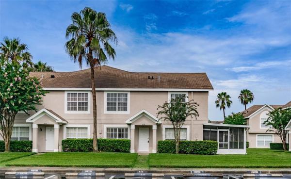 TOWNHOMES AT KENSINGTON PHASE E LOT 10 BLOCK 18