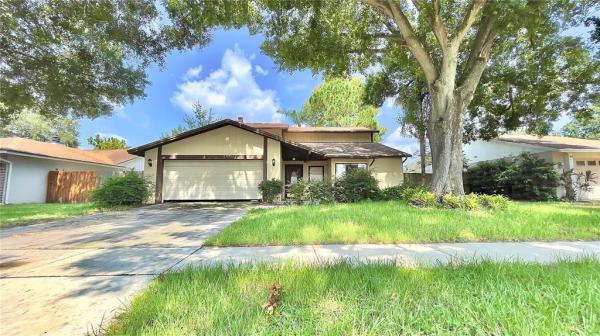 COUNTRY PLACE UNIT 3 B