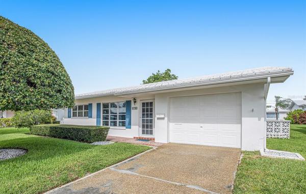 MAINLANDS OF TAMARAC BY THE GULF UNIT 4 CONDO