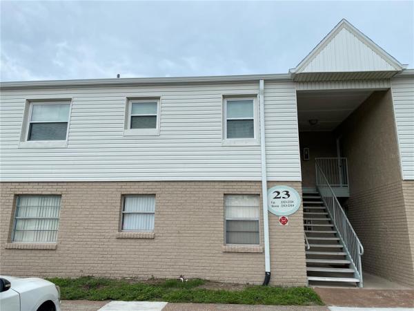 MANHATTAN PALMS CONDO