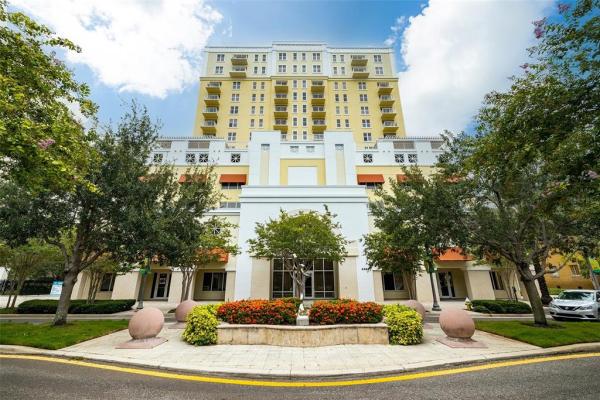 STATION SQUARE CONDO