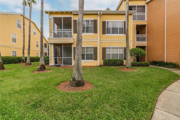 CHARLES TOWNE AT PARK CENTRAL CONDO