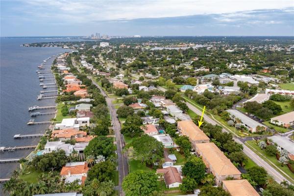 SUN KETCH TWNHMS AT VENETIAN ISLES