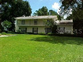 Country Club Estates - фото