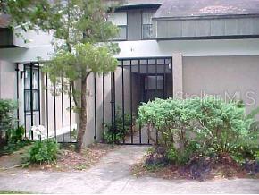 Woodside Villas - Condos