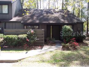 Lakes (Townhomes At The)