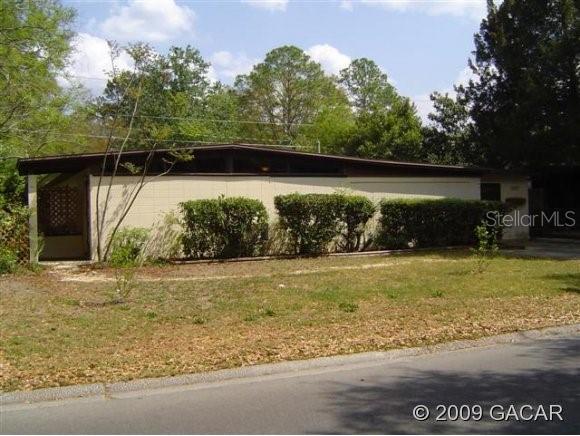 Highland Court Manor