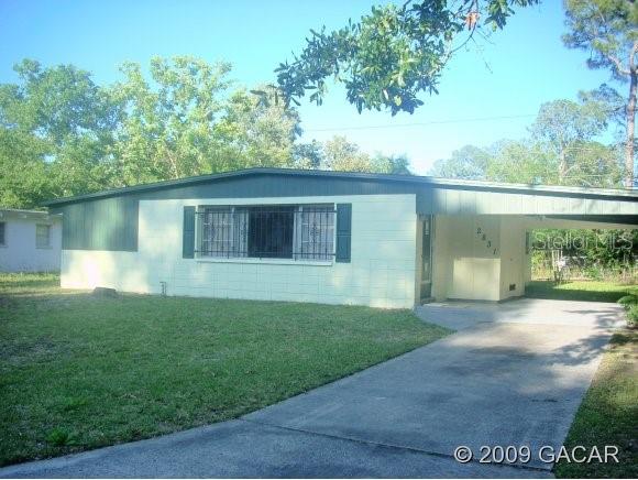 Highland Court Manor