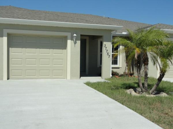 WALNUT GROVE TOWNHOUSES