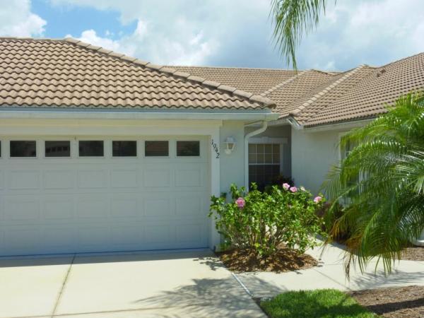 PELICAN POINTE GOLF & COUNTRY CLUB