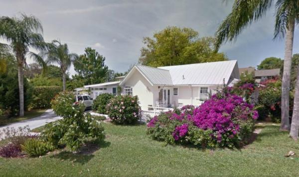 KAROLINA ON KILLARNEY